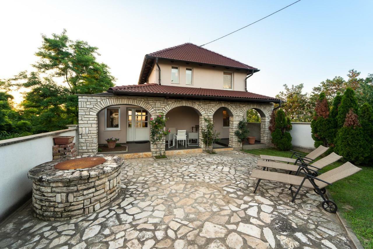 Danubio Residence Aljmaš Exteriér fotografie